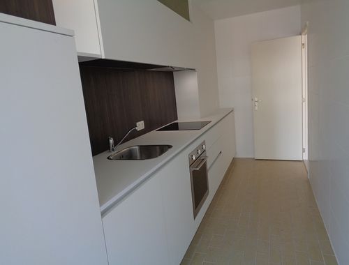                                         Appartement te koop in Zellik, € 235.000
